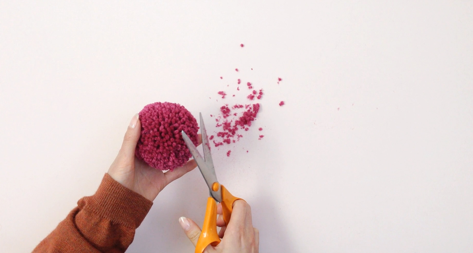 How to make a pom pom - Pom Maker Blog